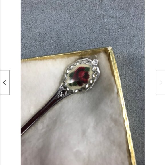 Vtg Petit Point Embroidered Red Rose Bawlf Silvery Teaspoon Collector Spoon 3.5" - Picture 4 of 4